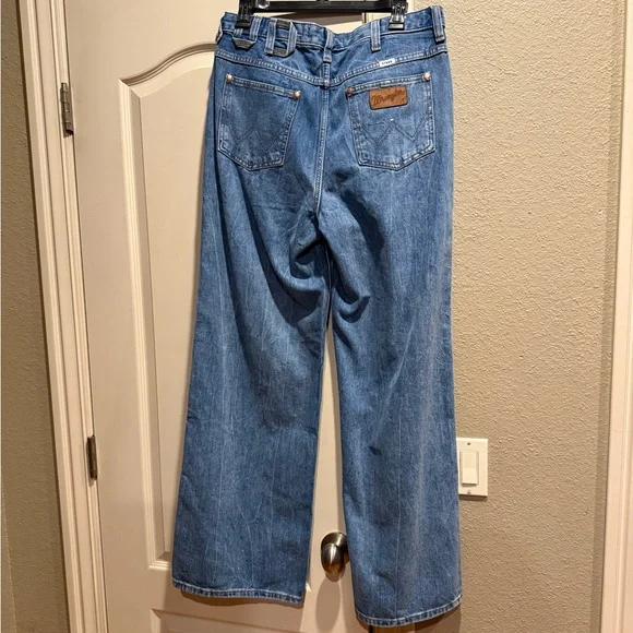 NWOT Staud x Wrangler collab loose fit jeans - Picture 5 of 8